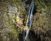 45 Da un dossetto sporgente osserviamo meglio le cascate